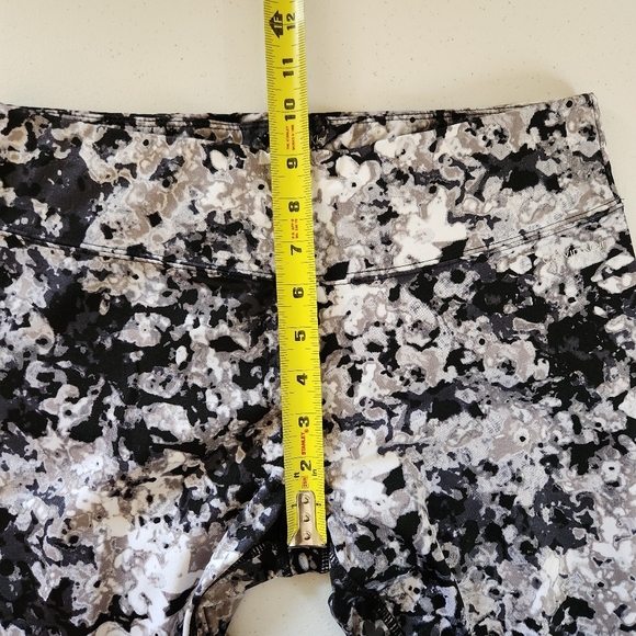 Calvin Klein Performance Activewear Black Mid Rise Capri Cropped Leggings Yoga - Picture 8 of 10